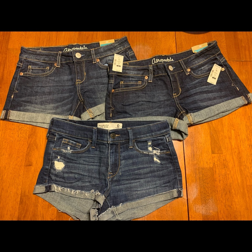 WOMANS SIZE 0 JEAN SHORTS